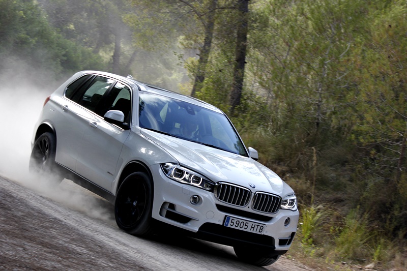 BMW X5 xDrive 50i - fotografia: www.luxury360.es